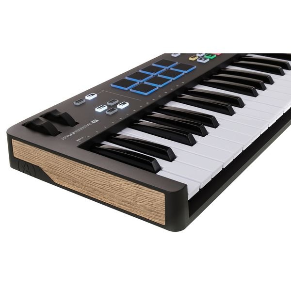 arturia_keylab_essential_61_mk3_black_6