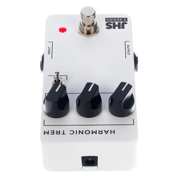 jhs_pedals_harmonic_trem_2_1414071295