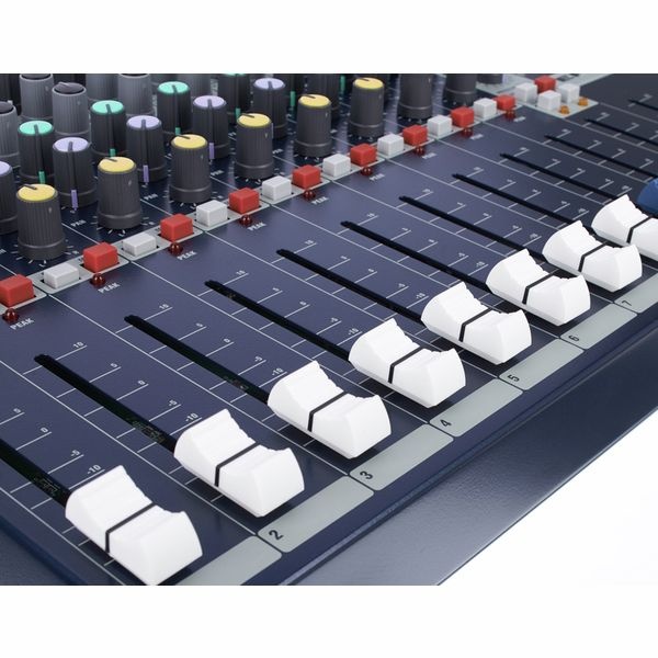 soundcraft_efx8_1